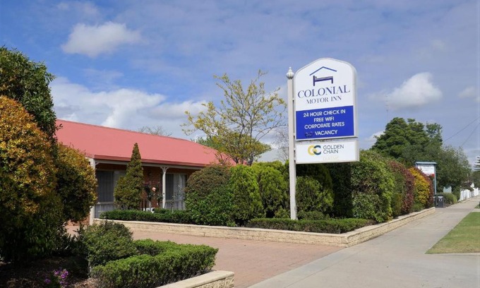 Bairnsdale Hotel | Colonial Motor Inn Bairnsdale Golden Chain Property