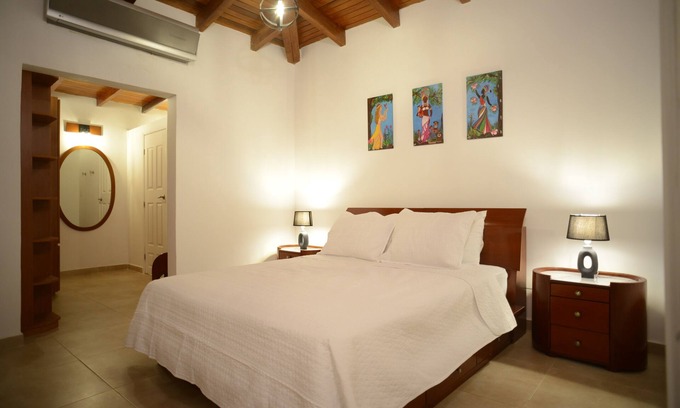 Margarita Island Villa | Colonial Villa in Nueva Esparta WiFi, AC, hot tub, parking, mountain view, 2 Bed