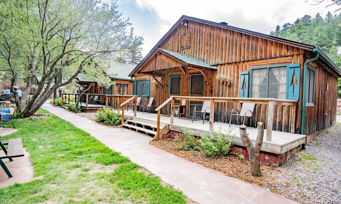 Evergreen Cabin | Colorado Bear Creek Cabin 4