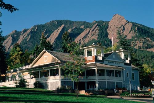 Central Boulder Hotel | Colorado Chautauqua Cottages