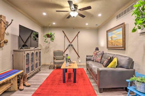 Northglenn House | Colorado Cowboy Cottage 12 Mi to Downtown Denver
