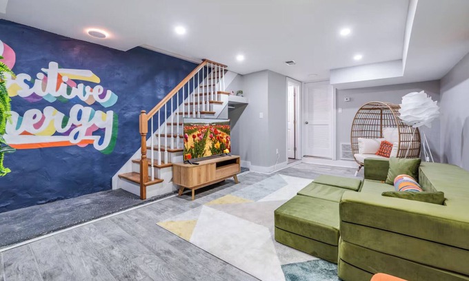 Marion Apartment | ColorBurst - Brand New 3BD 2BA Duplex in JSQ/25 min NYC/7 Min Walk to Trains