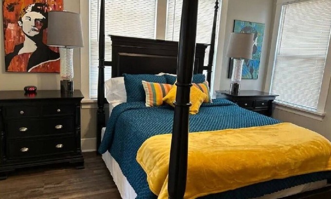 North Little Rock House | Colorful, Cozy and Comfy