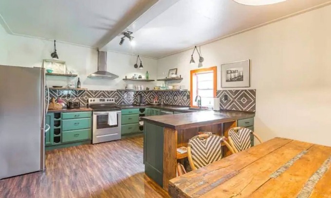 Tunnel Hill Cottage | Colorful Designer Farmhouse - Dalton/Chattanooga