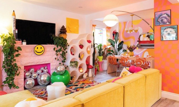Hamilton House | Colorful & Funky Getaway – A Vintage Dream Come True