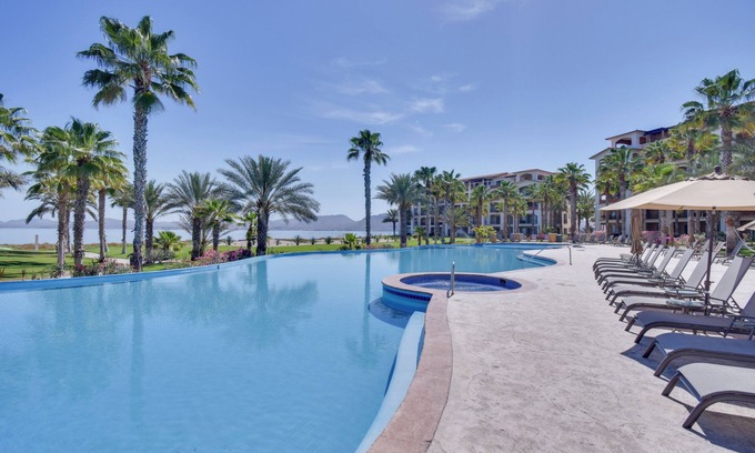 La Paz Condo | Colorful ‘Paraiso del Mar' Resort Condo w/Patio!