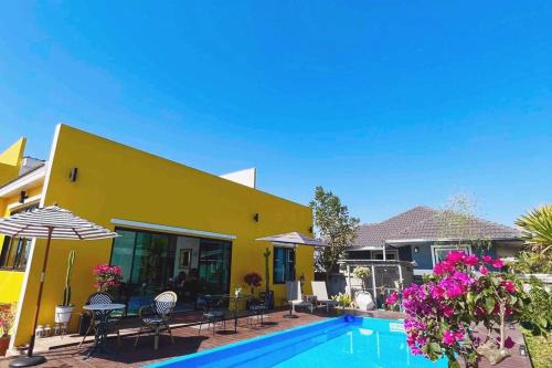 Nang Lae Villa | Colorful Pool Villa, Chiang Rai, Thailand