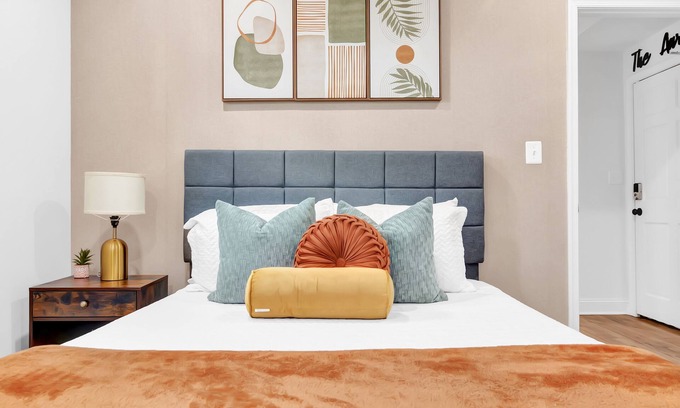 Gallaudet Apartment | Colorful Remodeled Boho Suite- By Union Market & Restaurants. Quiet Area!