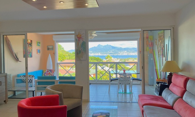 Trois-Ilets Apartment | Colors - T3 de Standing - 2 SdB - Vue Panoramique sur la Baie de Fort de France