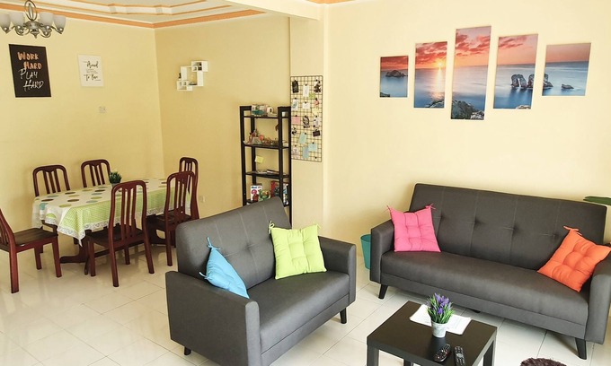 Kuala Selangor Apartment | Colourful homestay - (near jeti sky mirror)