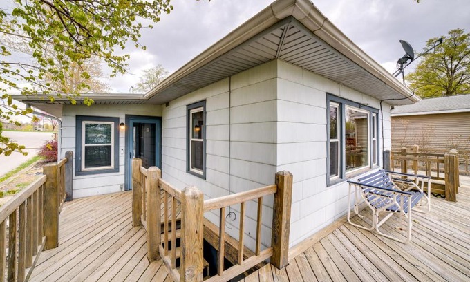 Columbia City House | Columbia City Vacation Rental with Lake Access