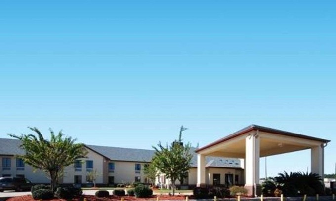 Columbia Hotel | Columbia Inn & Suites