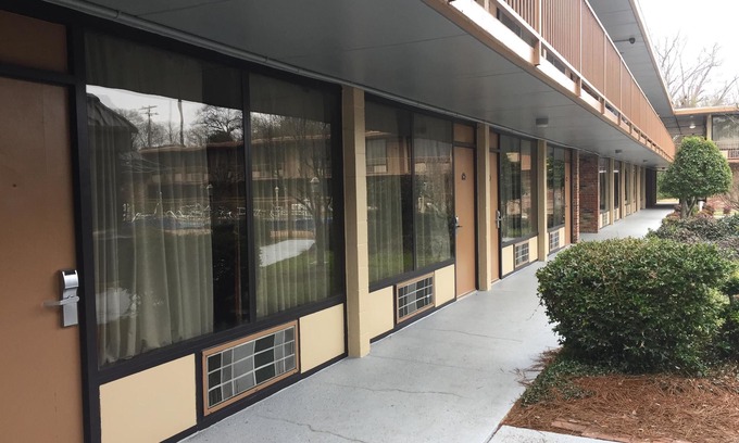 Columbus Hotel | Columbus Inn & Suites