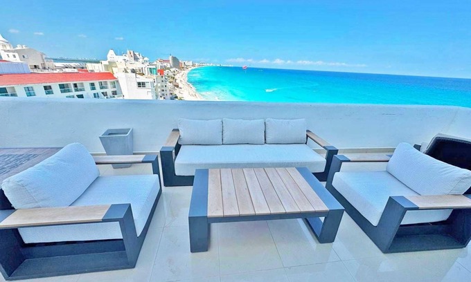 Zona Hotelera Condo | Combo #312 - Tim’s Ocean Condos – Always Beachfront- Always Incredible Views!
