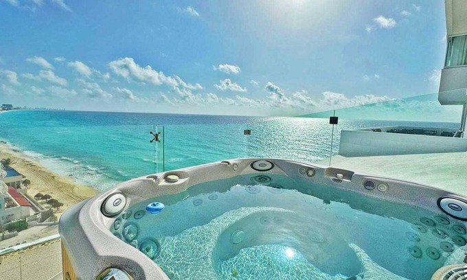 Zona Hotelera Condo | Combo #334-Tim’s Ocean Condos – Beachfront – 8br/7.5bth Hot Tub on Terrace!