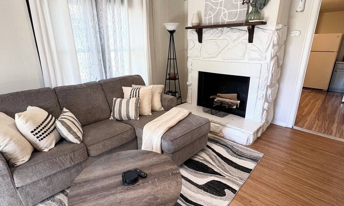 Billings House | Come and stay at Emerald Cottage, your mini home away from home.