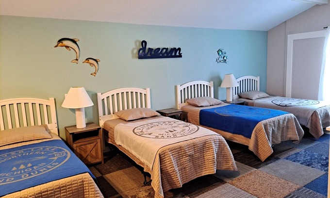Mears House | Come be our guest at the comfy Cherry Grove Cottage!