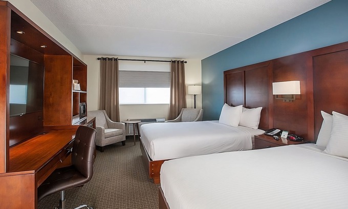 Tusayan Hotel | Come Create Memories w/Fun-filled Adventures at this Paradise! Outdoor Pool