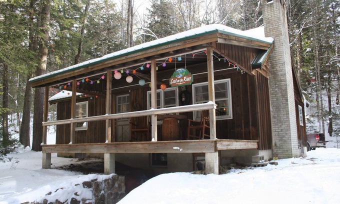 Intervale Cabin | Come & get 'Lost on our River' - Charming, secluded cabin, close to it all!