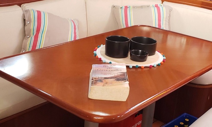 Tartane Boat Rental | Come live the immersive experience of nomadic life on a sailboat