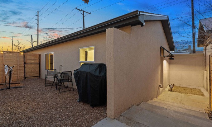 Huning Highland Historic District Apartment | Come Relax in the Lofts at Arno! Unit B