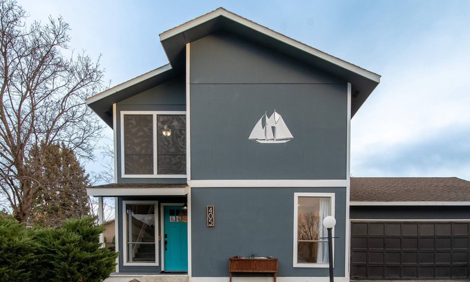 Richland House | Come Sail Away Home - Wonderful 3-Bedroom Home