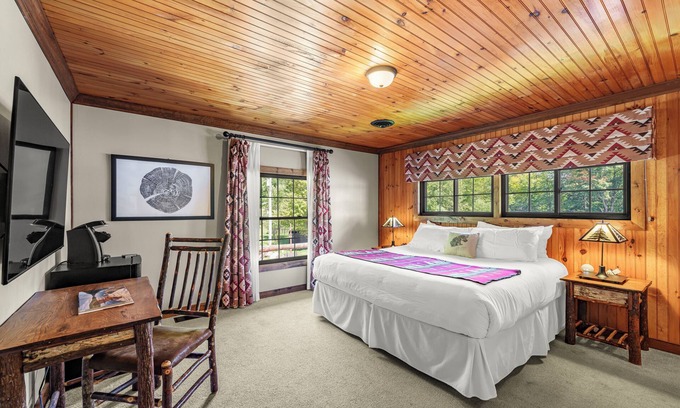 Eagle Bay Condo | Come stay at Great Pines for amazing views!