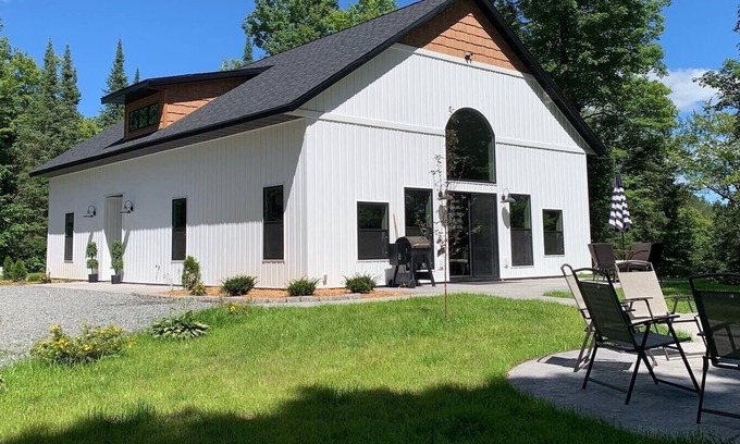 Hill House | Come stay at Hazel Hill
