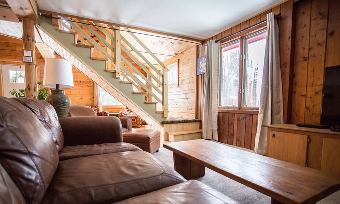 Marquette House | COME STAY AT PHIL'S 550!