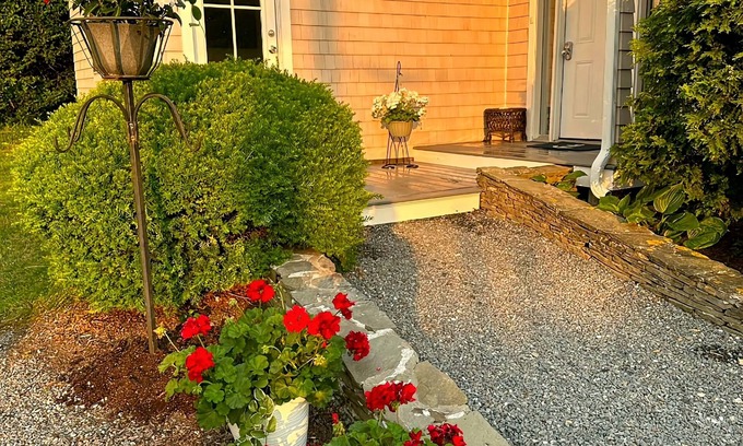Easton's Point Cottage | Come Stay by the Sea on Easton’s Point — A 5-Star Guest Favorite!