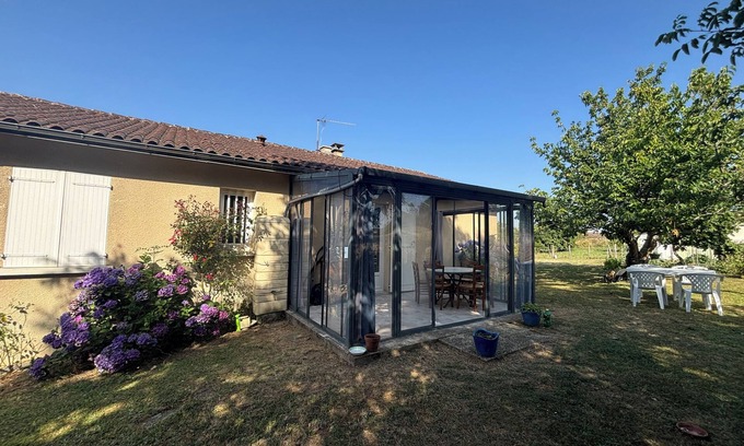 Angoisse House | Come to ANGOISSE in a quiet house with many activities around.