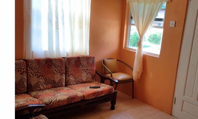 Saint David's House | Comfy home for guest! 15 mins to the world famous Grand Anse beach