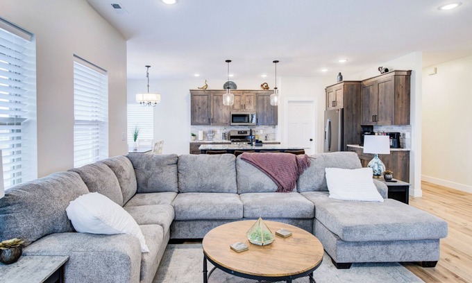 Cedar City House | Comforable 3 bed 3 bath home