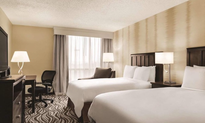 Fort Worth Hotel | Comfort and Convenience! 2 Convenient Units, Indoor Pool, Free Parking