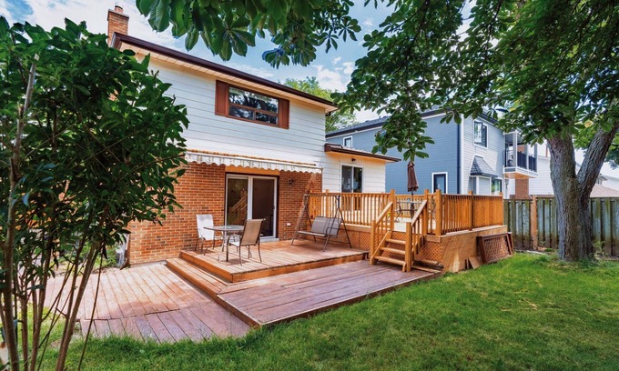 Markham House | Comfort and Lovely home in Markham