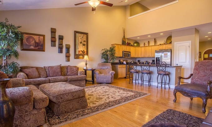 Fieldstone Bluffs Villa | Comfort and Relaxation at this Elegant, Pet Friendly Villa in Branson Creek!