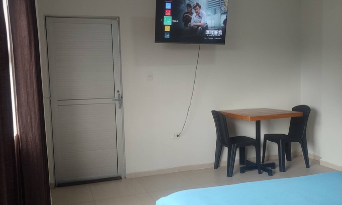 Santa Cruz Apartment | Comfortable apartment with kitchen and private bathroom