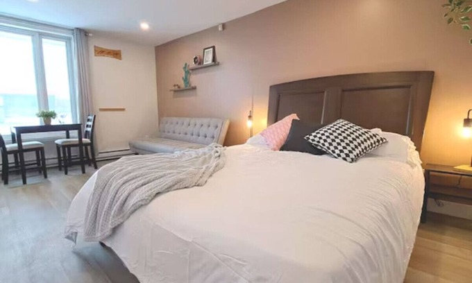 Ste Anne de Beaupre Apartment | Comfort 8 apartment