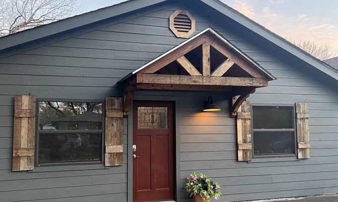 Tomball House | Comfort & Charm - Long Term Stays Considered.