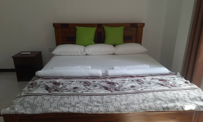 Andiambalama Apartment | Comfort Close to Colombo Airport”