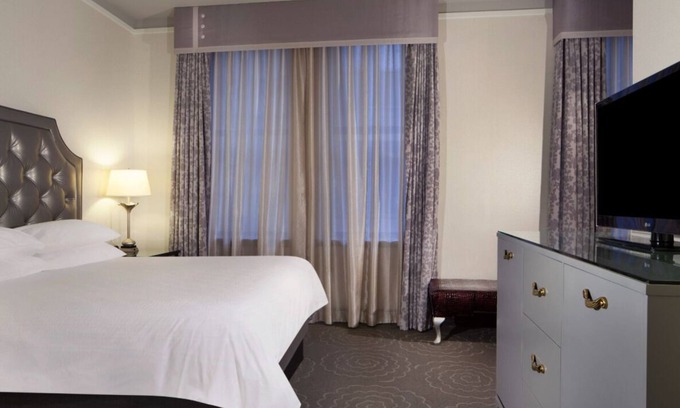 The Loop Hotel | Comfort & Convenience! A Peaceful Retreat in the Heart of Downtown Chicago