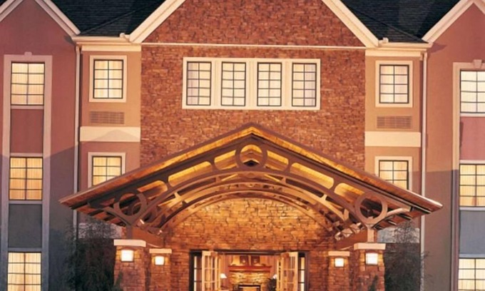 Las Colinas Hotel | Comfort & Convenience! w/Fully-equipped Kitchen, Parking & Pool Onsite!