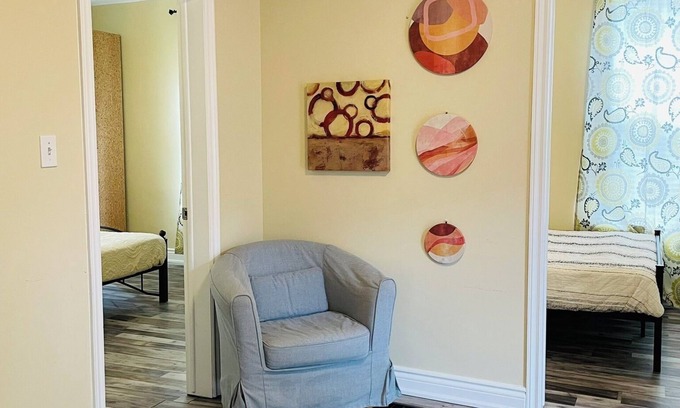 Merritton Apartment | Comfort Home Stays - Central Niagara Ideal For Families or Groups
