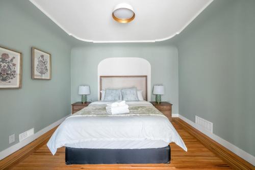Dunbar House | Comfort House in Kerrisdale Private and Shared Rooms