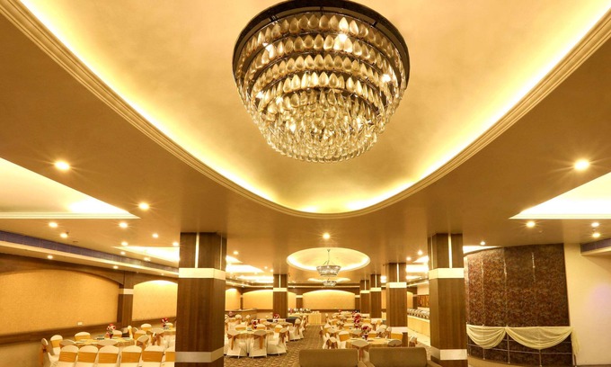 Ranjit Avenue Hotel | Comfort Inn Alstonia