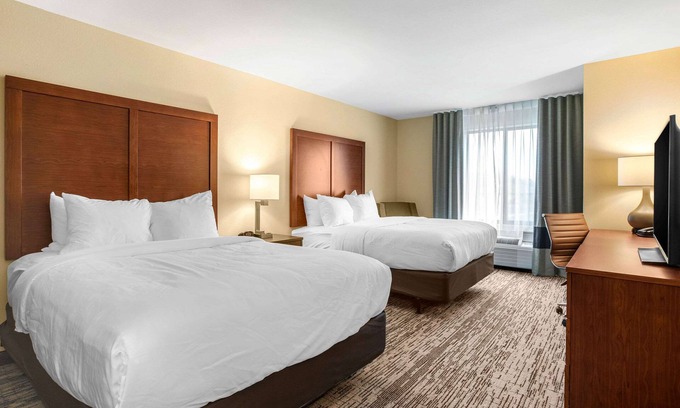 Ames Hotel | Comfort Inn and Suites Ames near ISU Campus