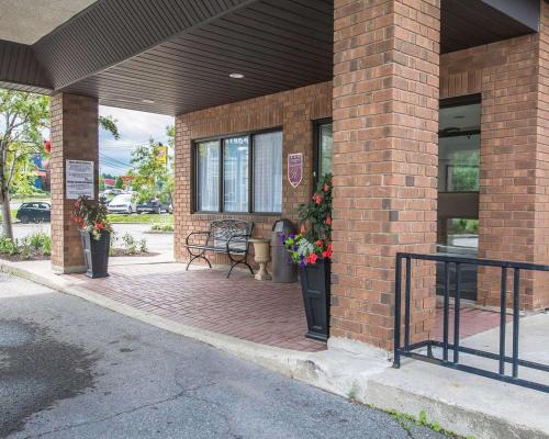 Alma Hotel | Comfort Inn