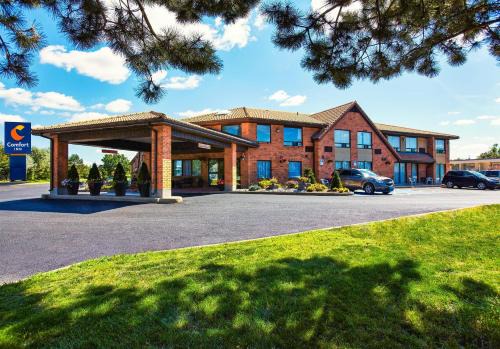 Laval Hotel | Comfort Inn