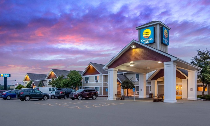Iron Mountain Hotel | Comfort Inn Iron Mountain North
