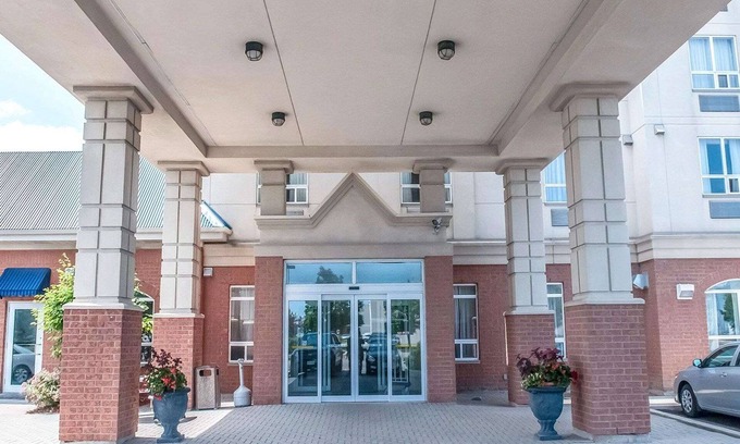 Gateway Hotel | Comfort Inn Mississauga